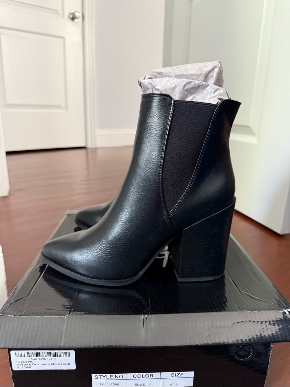 Nasty Gal Women’s Black Block-Heel Chelsea Ankle Boots